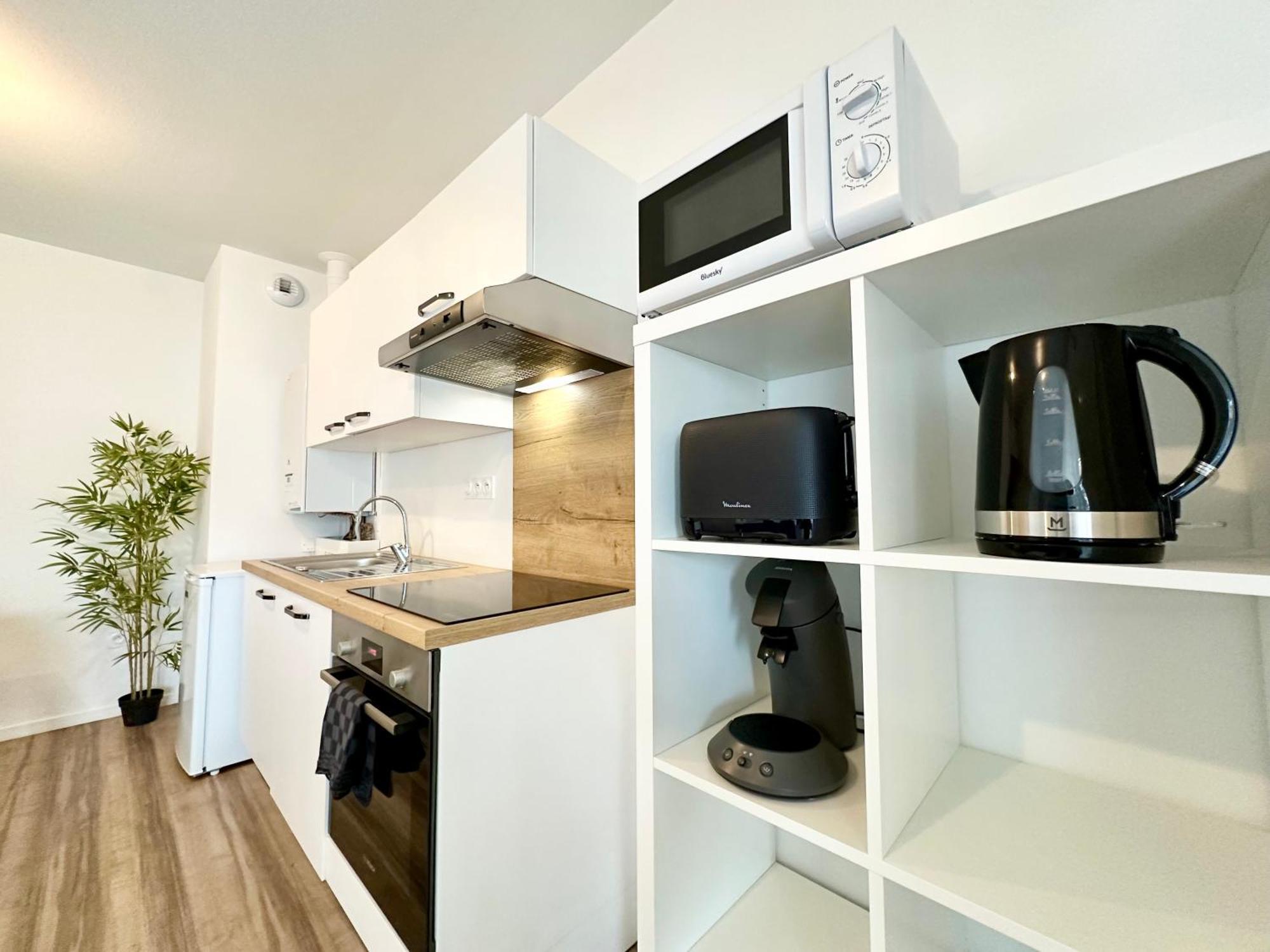 L'emeraude - Proche Hopital - Parking - Clim - Fibre - Terrasse *